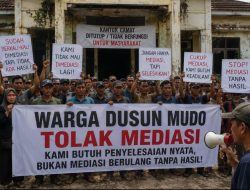 Demo Dusun Mudo Berlanjut, Warga Tegaskan Tak Ingin Lagi Dimediasi