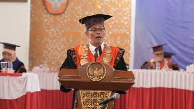 Wisuda ke-125 UNJA: Rektor Titipkan Tiga Pesan Penting untuk Wisudawan