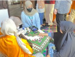 Tim Farmasi UNJA Ajarkan Warga Olak Kemang Cegah Stunting dan Campak lewat Farmakonutrisi