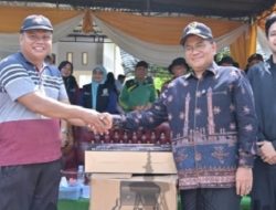 Launching kampung bahagia Wali Kota dan Wawako Jambi Turun Langsung Gotong Royong Bangun Jalan Warga di Simpang Rimbo